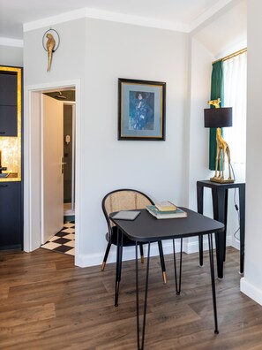 Double Room | Desk, cribs/infant beds, free WiFi, bed sheets