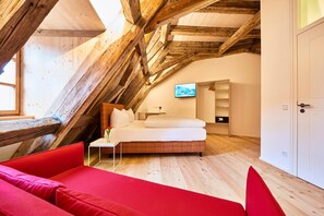 Hypo-allergenic bedding, individually decorated, individually furnished