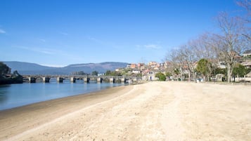 Vlak bij het strand