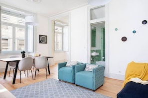 Interior - JOIVY Striking apt near Santa Justa Lift (Lisboa)