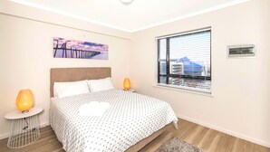 1 habitación y espacio para trabajar con laptop 