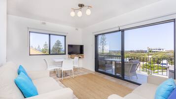 Apartment, 2 Bedrooms | Interior