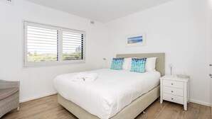 Apartment, 2 Bedrooms | 2 bedrooms, iron/ironing board, WiFi (free) - Cottesloe Marine Apartment (Cottesloe)