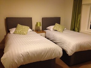 Kamar Twin Tradisional, ensuite | Wi-Fi