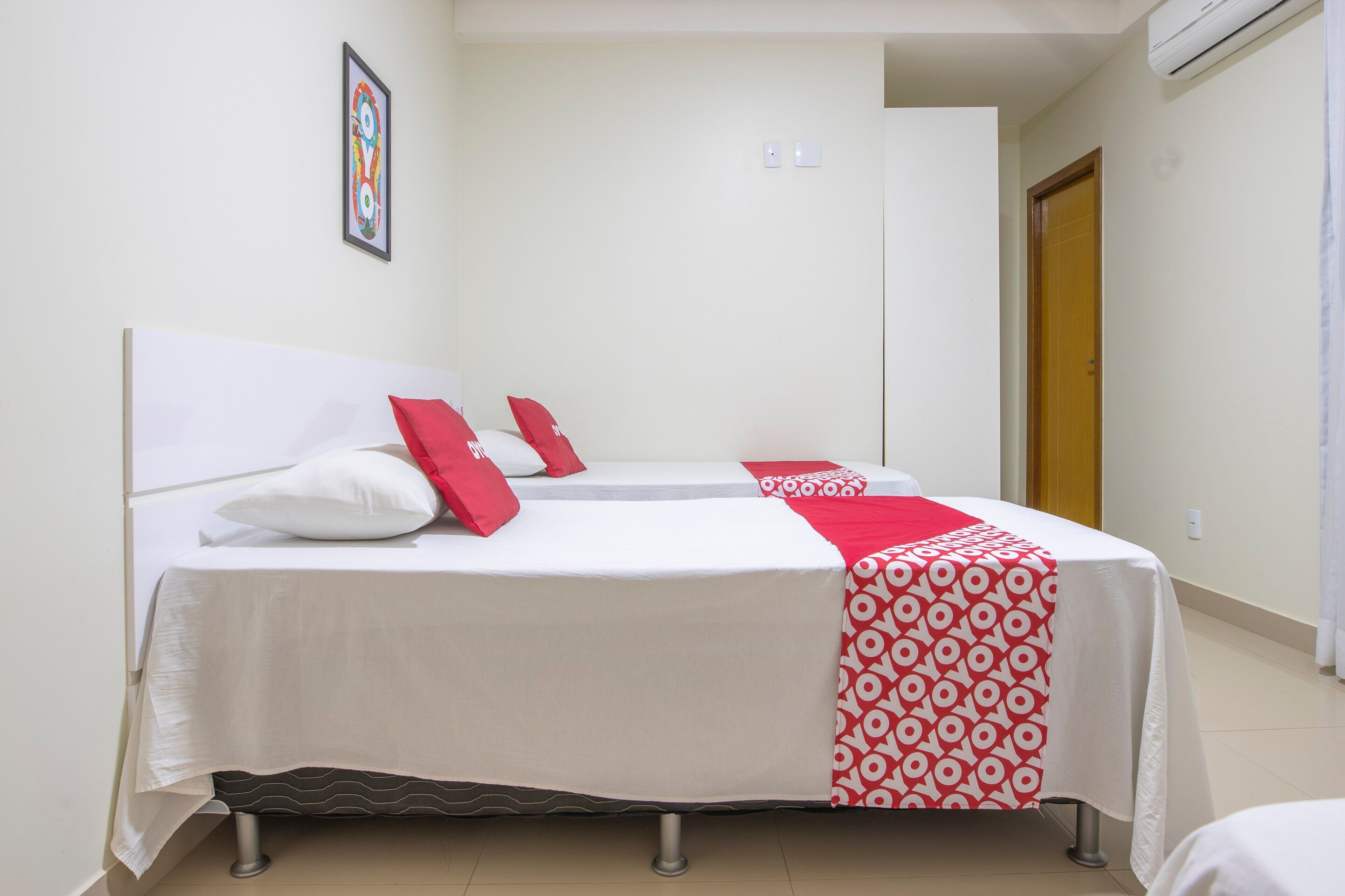 triple room, 3 single beds | minibar, desk, free wifi, bed sheets