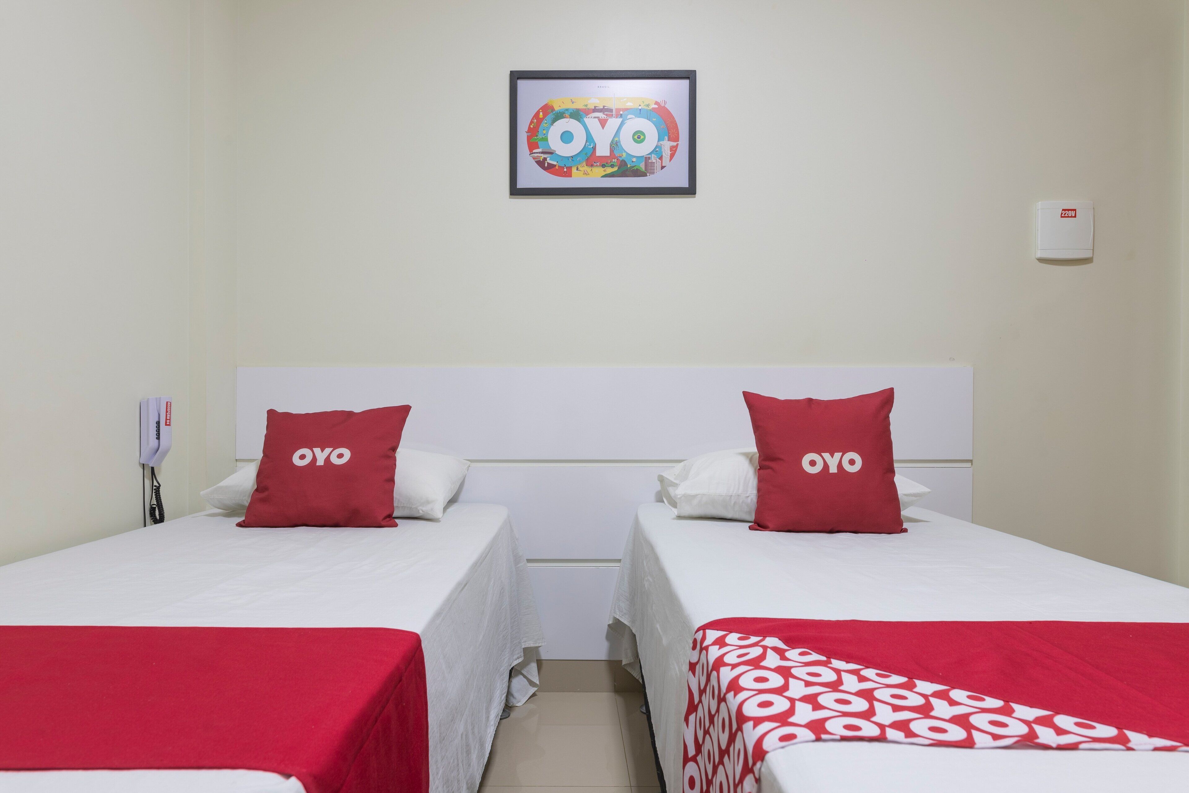 twin room | minibar, desk, free wifi, bed sheets