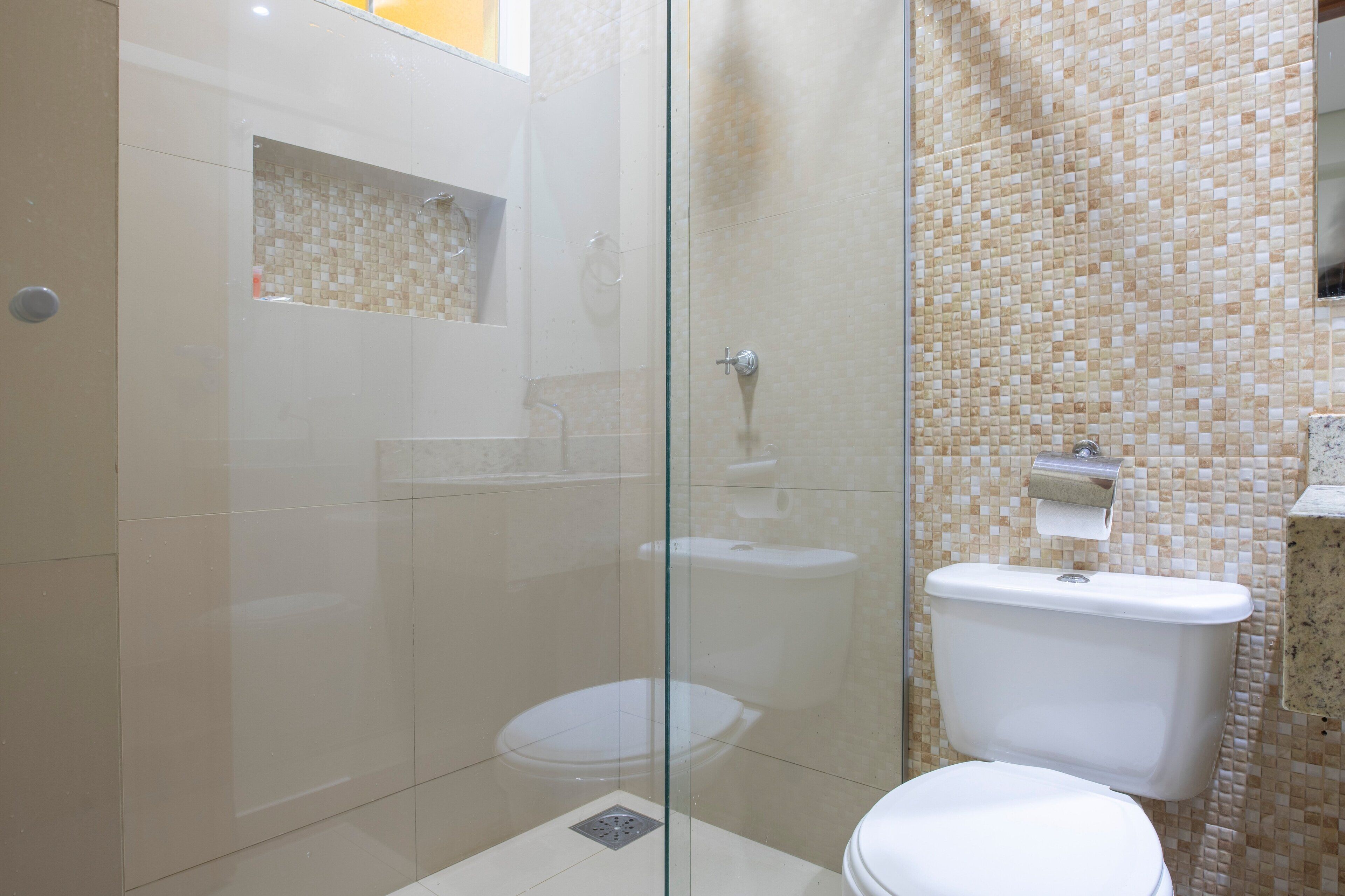 twin room | bathroom | shower, free toiletries, towels, soap