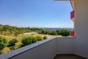 Double Room | Balcony view - OYO Tropical Confort Hotel, Brasilia (São Sebastião)