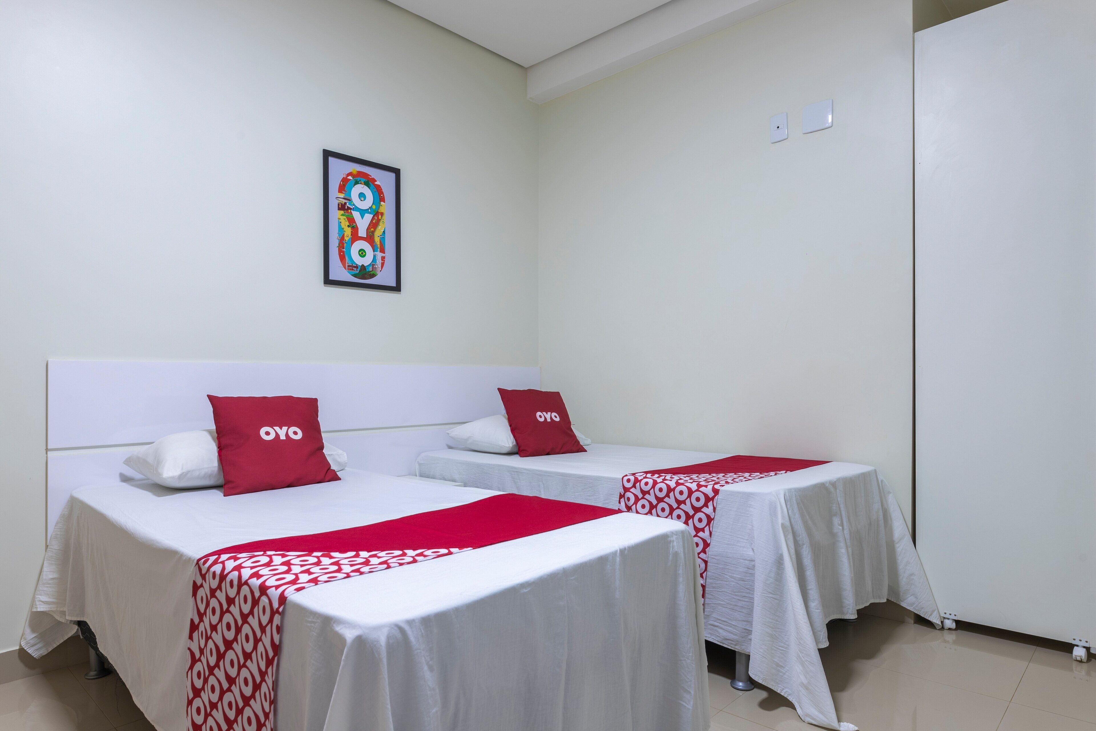 triple room, 3 single beds | minibar, desk, free wifi, bed sheets