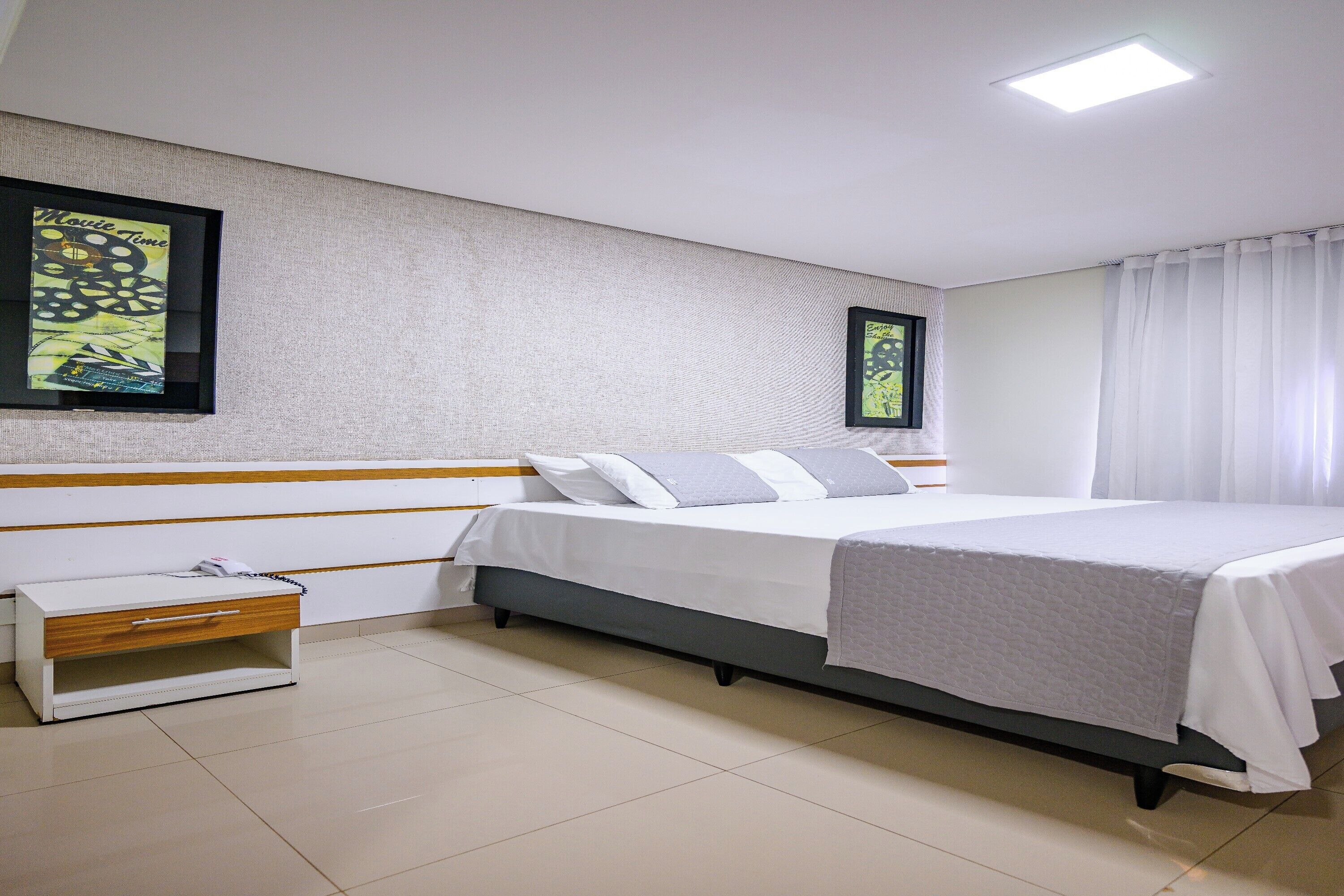 ダブルルーム | ミニバー、デスク、WiFi (無料)、ベッドシーツ