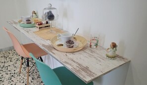 Shared fridge, espresso maker, coffee/tea maker, electric kettle - B&B Art Caserta Centro (Caserta)