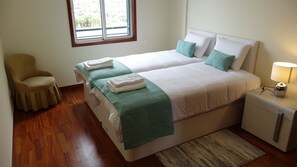 2 sovrum, strykjärn/strykbräda, wi-fi och sängkläder