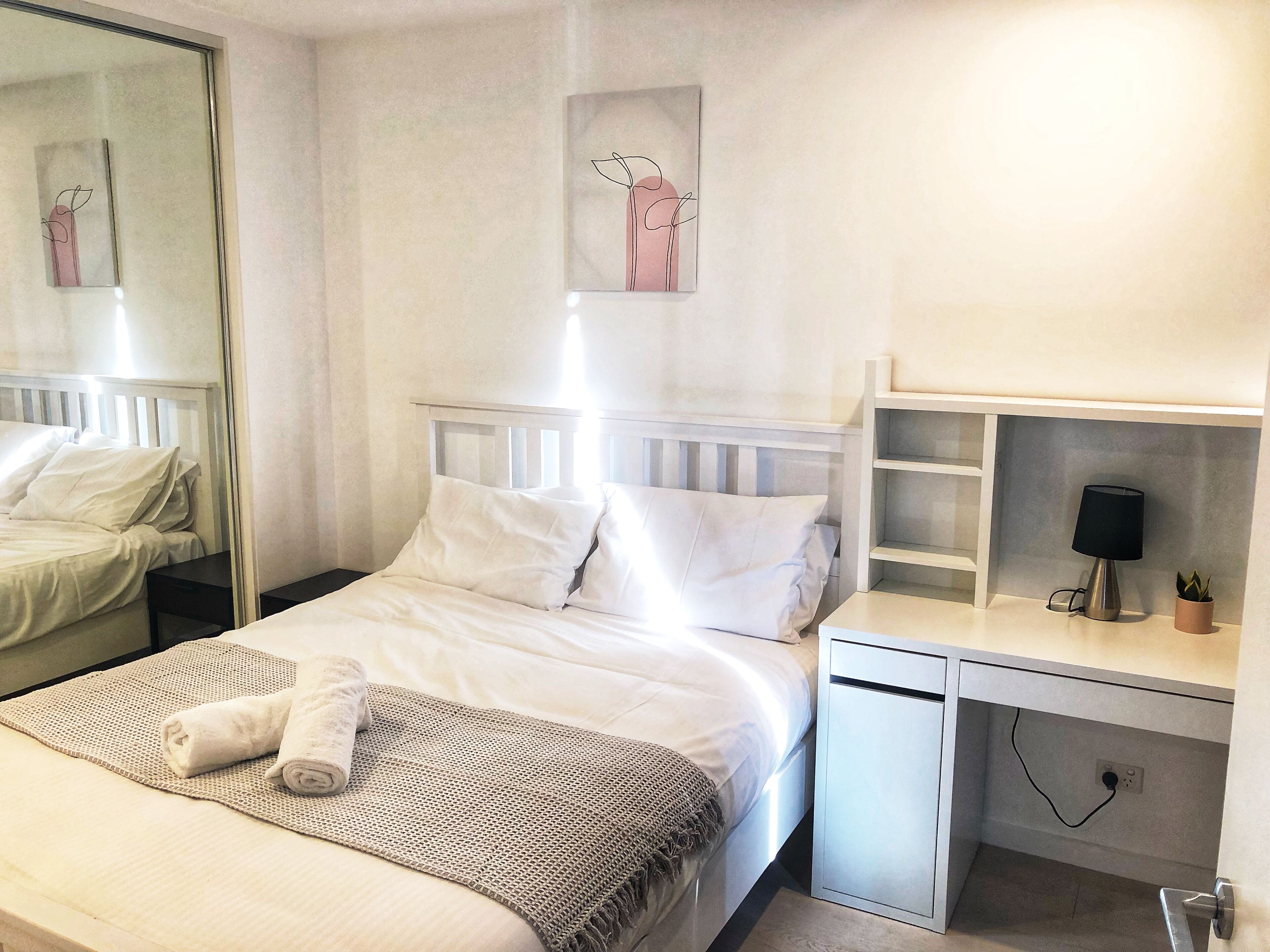 Modern Minimalistic and Comfy 2BR Heart of City