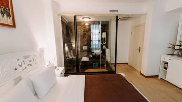 Double Room | 1 bilik tidur, bar mini, peti besi dalam bilik, meja