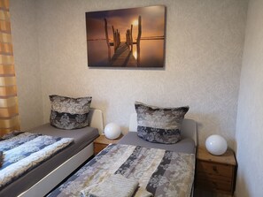 2 bedrooms, iron/ironing board, WiFi, bed sheets - Apartment Lang (Abbehausen)