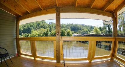 Covered Porch - Covered Porch - Motorcycle Friendly