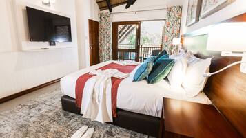 3 chambres, coffres-forts dans les chambres, bureau