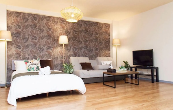 Apartment (For 4 Guests) | Individuell dekoriert, individuell eingerichtet, Verdunkelungsvorhänge