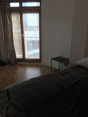 2 bedrooms, iron/ironing board, WiFi - City view 2 bed  apartment (Birmingham)
