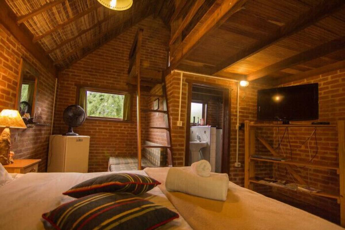 Deluxe Chalet | 1 bedroom, minibar, individually decorated, individually furnished