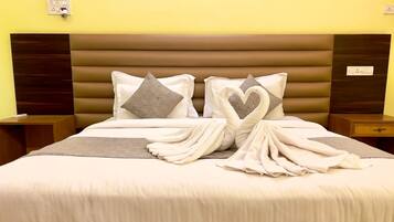 Deluxe Room | Laptop workspace, free WiFi