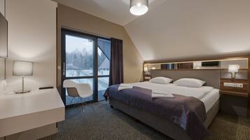 1 bedroom, in-room safe, desk, soundproofing