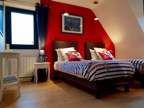 4 bedrooms, iron/ironing board, travel crib, free WiFi