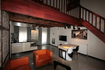 Amosa Liège City Centre Apart Regence 10