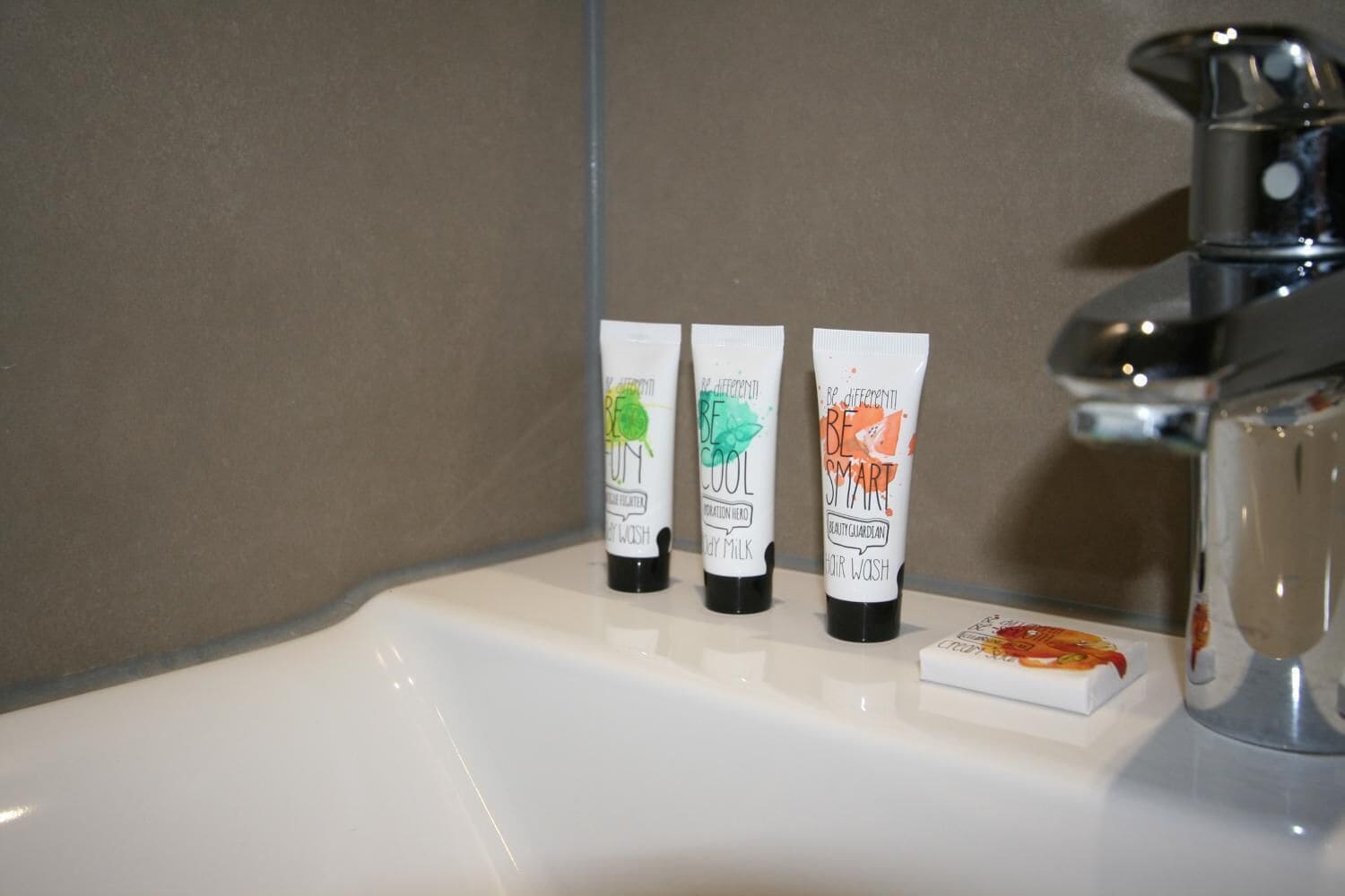 combined shower/bathtub, hair dryer, towels, soap