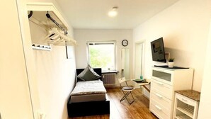 Basic Studio - Ferienwohnungen AKH Home (Sankt Wendel)