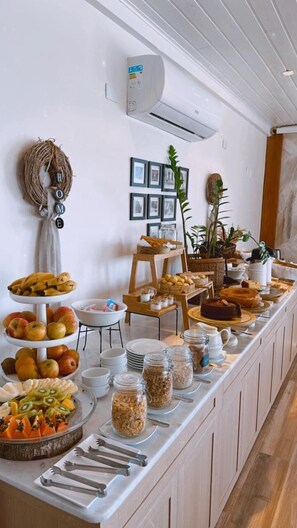 Petit déjeuner buffet compris tous les jours