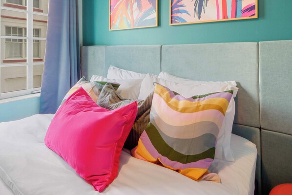 2 bedrooms, iron/ironing board, free WiFi, bed sheets - ‼️Stylish Oceanfront‼️ Stay on Iconic Ocean Drive (Miami Beach)