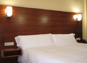 Coffres-forts dans les chambres, lits bébé (gratuits)