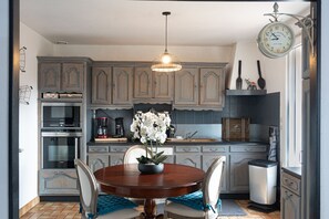 Habitación con 2 camas individuales | Baño compartido