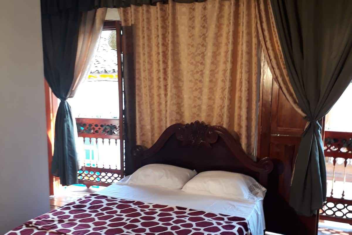 Exclusive Double Room, Balcony | Seterika/papan seterika, cadar katil 