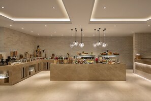 Cafe - Lemon Tree Premier New Town Kolkata (Barasat)