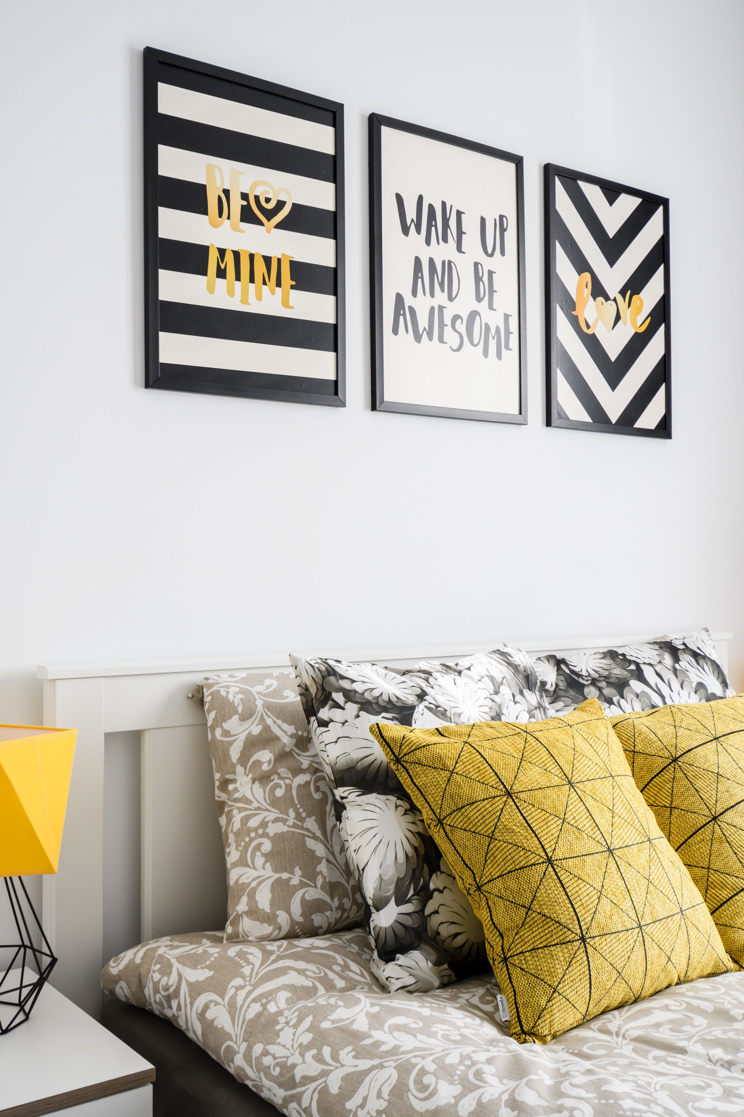 comfort apartment | individually decorated, individually furnished, desk, laptop workspace