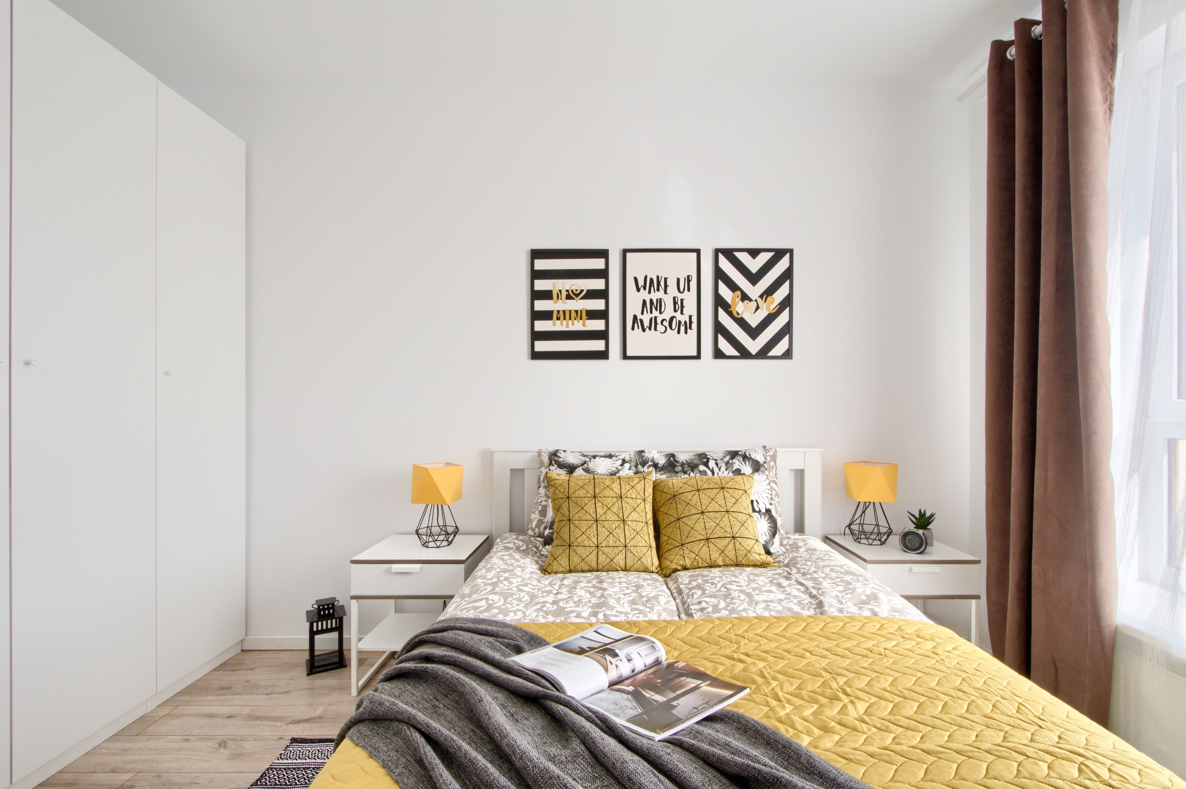 comfort apartment | individually decorated, individually furnished, desk, laptop workspace