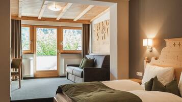 Deluxe Double Room, Mountain View | In-room safe, desk, blackout drapes, soundproofing