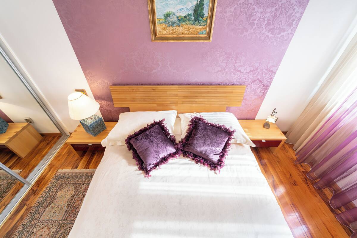 1 bedroom, desk, iron/ironing board, WiFi (free)