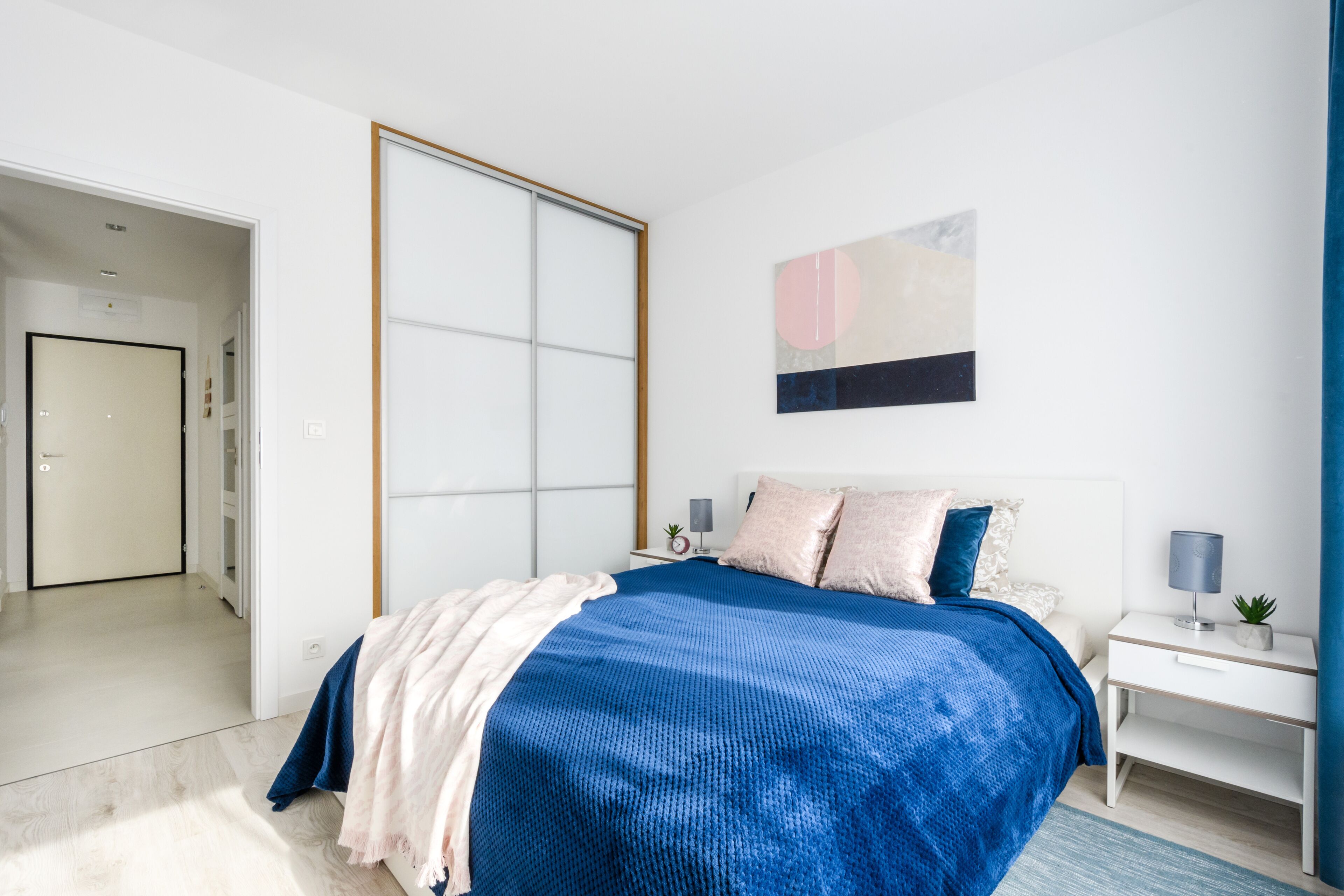 deluxe apartment | premium bedding, individually decorated, individually furnished