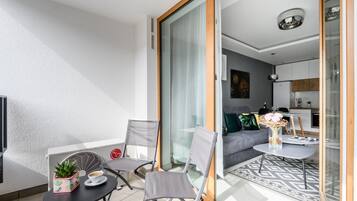 Deluxe Apartment | Balcony