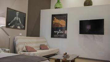 Télévision à écran plat