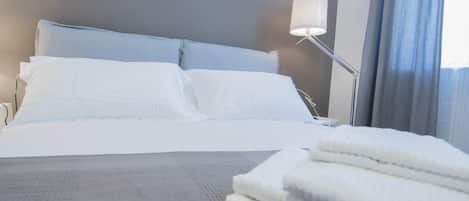 In-room safe, desk, soundproofing, free WiFi