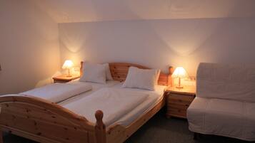 Free WiFi, bed sheets