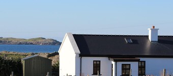 Great Location, Walk to Beach
