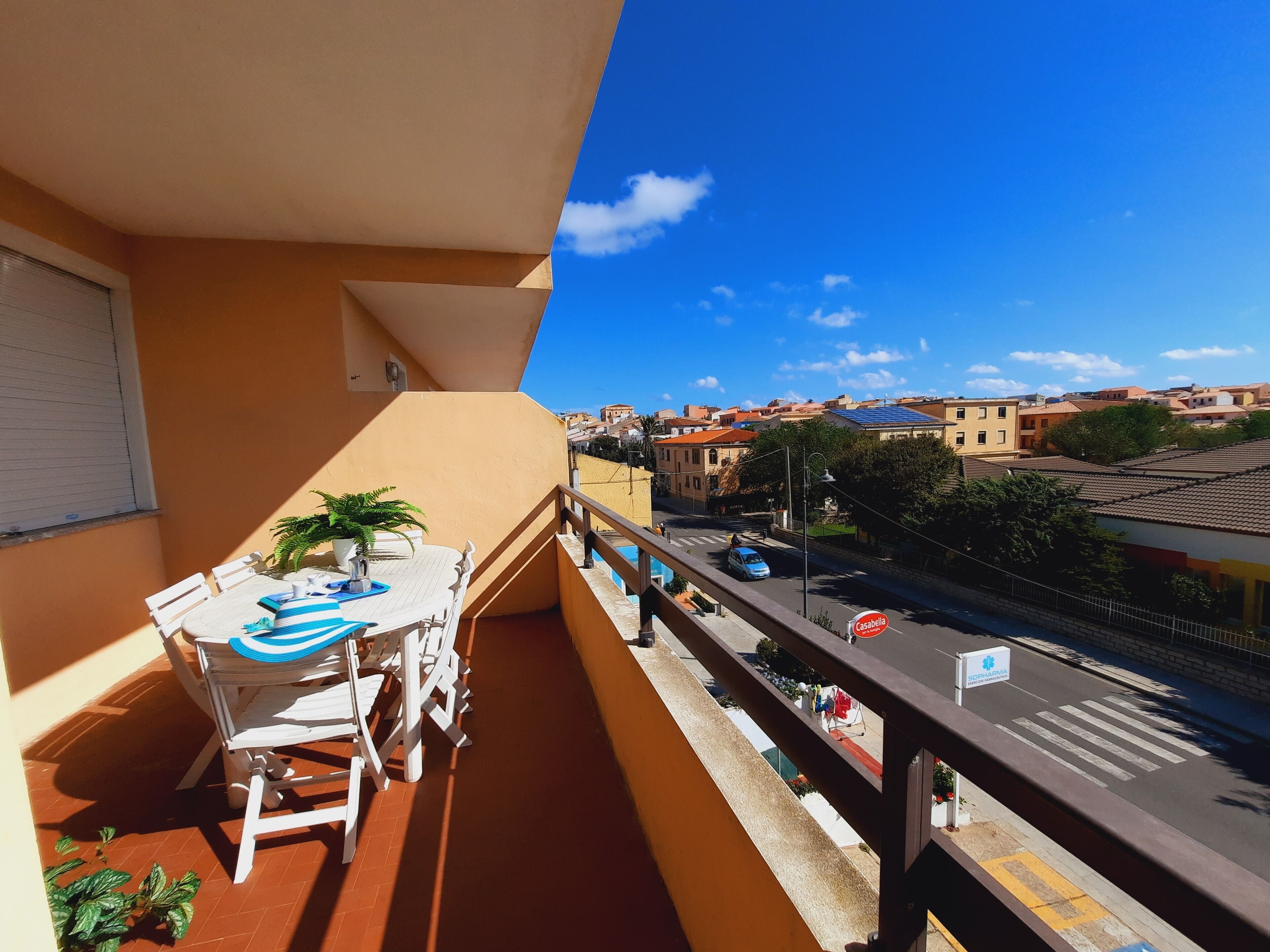 Comfort-Apartment, 3 Schlafzimmer, 2 Bäder, Stadtblick (Private Parking) | Balkon