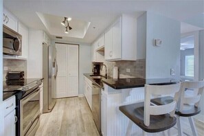 Unclassified image, 2 of 27, button - U Needa Rest-Beach Club 435 (St Simons Island)