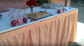 Free daily buffet breakfast