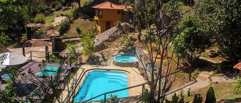 32 inci televisyen skrin rata dengan kabel, TV, pendiangan